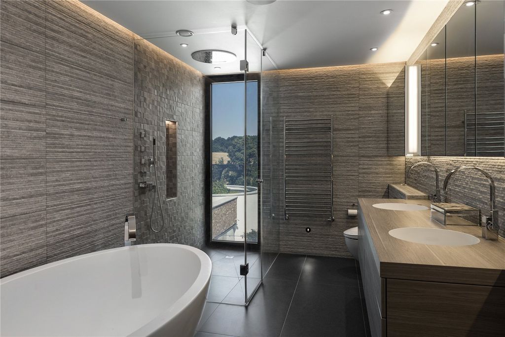 Additional image 14 of 7 bed detached house for saleThe Warren, Radlett, Hertfordshire WD7