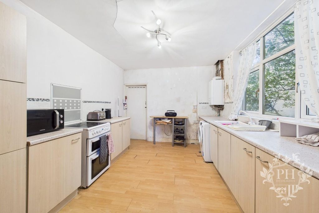 Additional image 4 of 4 bed terraced house for saleCoatham Road, Redcar TS10