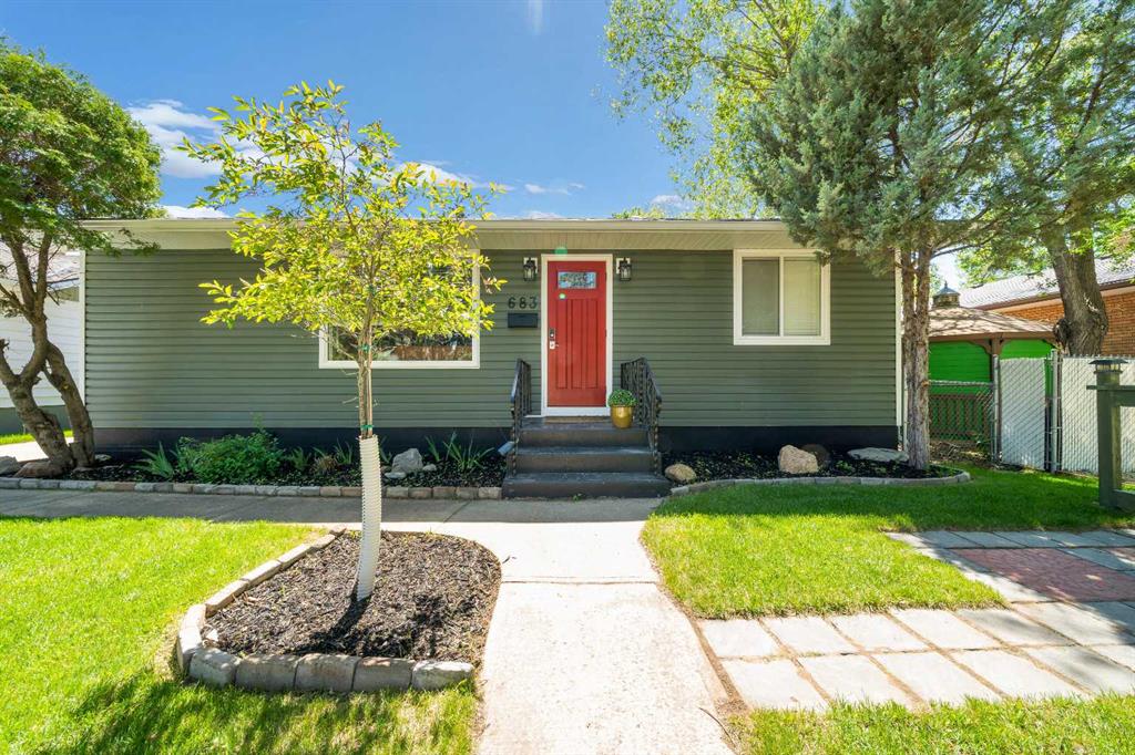 683 7 Street SW, Medicine Hat, AB, T1A 4K9