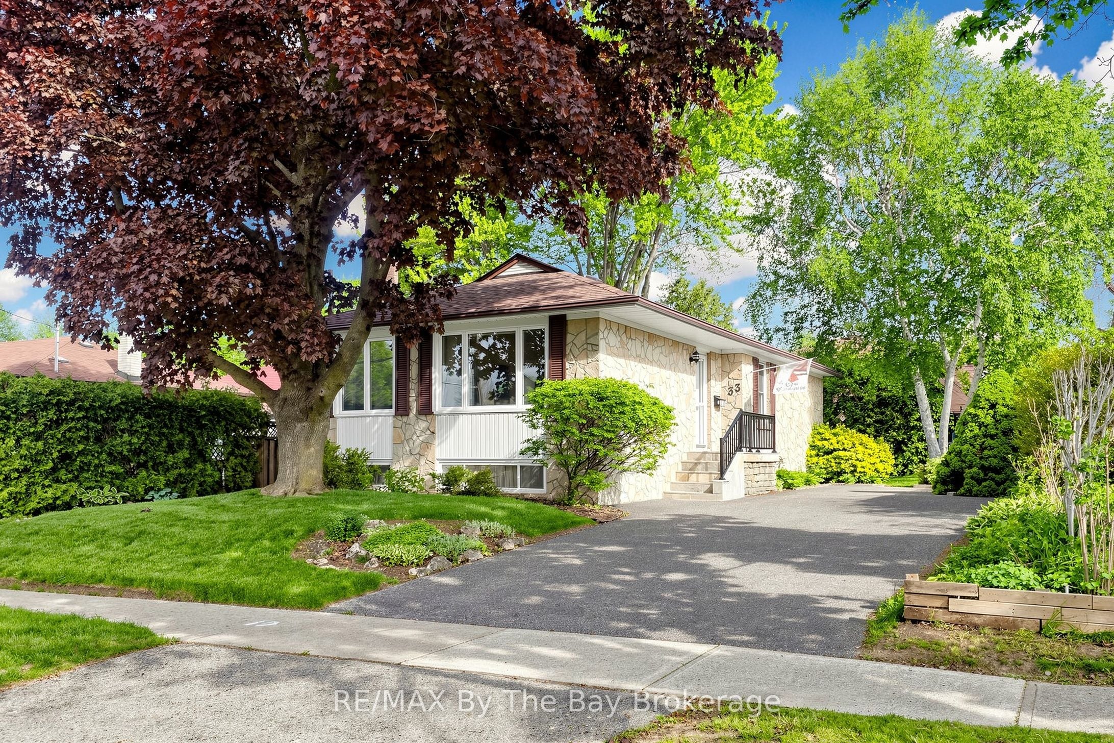 33 Ada Crescent, Toronto, ON, M1P 4A9