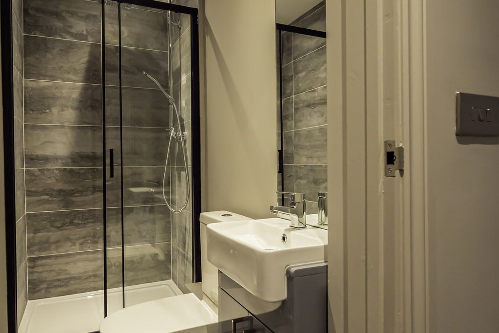 Additional image 5 of 9 bed semi-detached house for saleHoward Street, Reading RG1