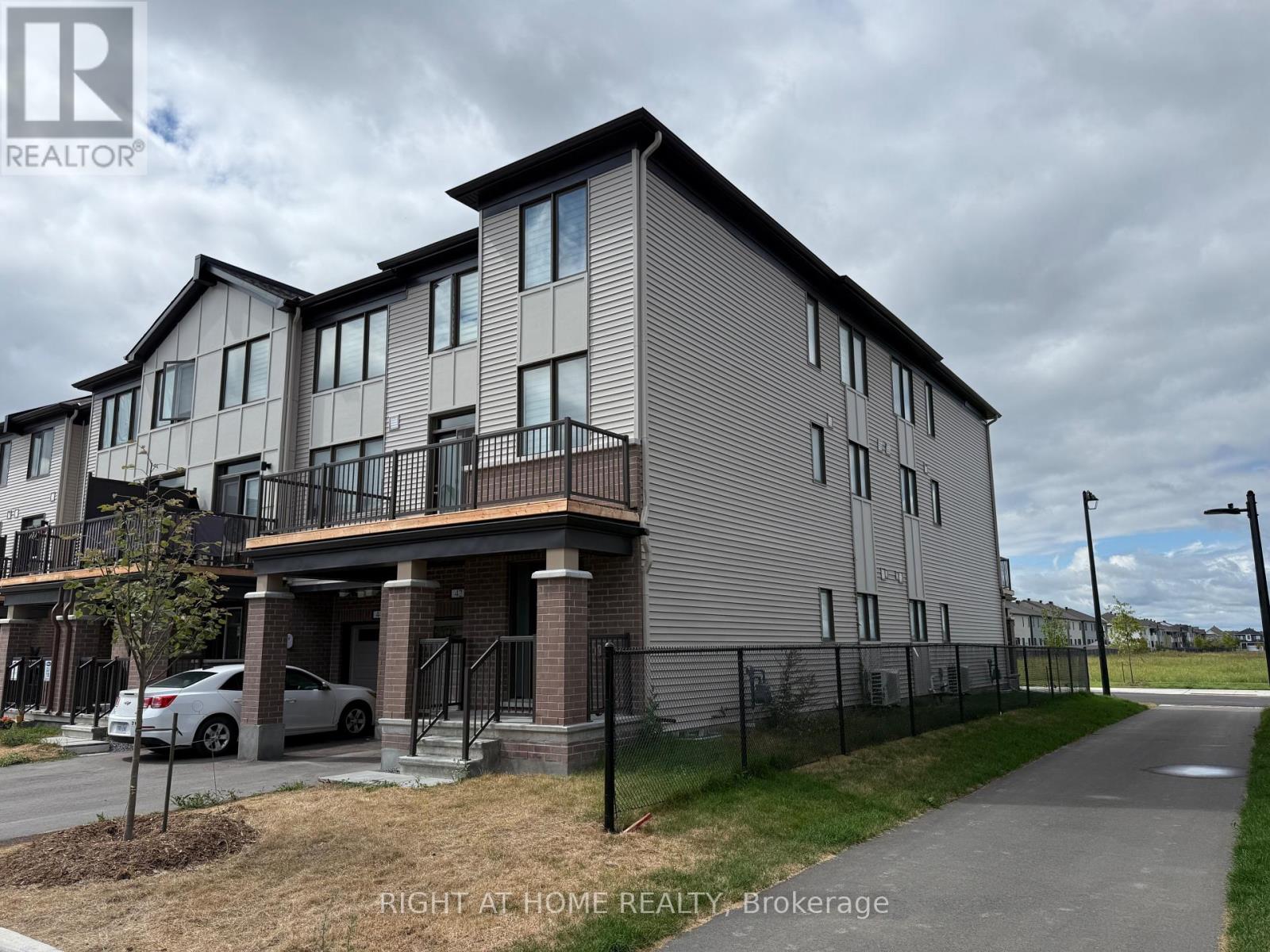 Additional image 3 of 42 Stitch Mews, Ottawa, ON, K0A2Z0
