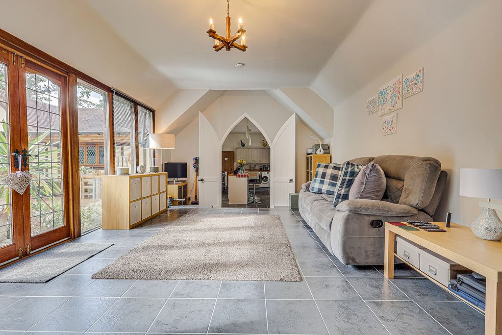 Additional image 8 of 4 bed detached bungalow for saleThe Chase, Rochford SS4