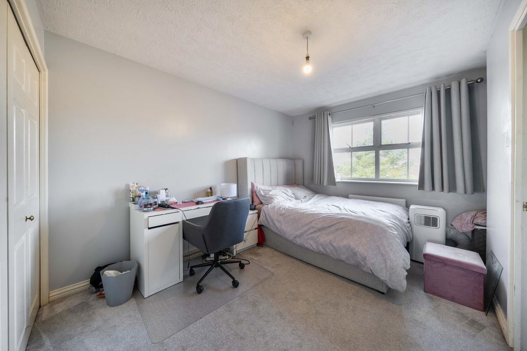 Additional image 14 of 2 bed flat for saleSalters Close, Rickmansworth, Hertfordshire WD3