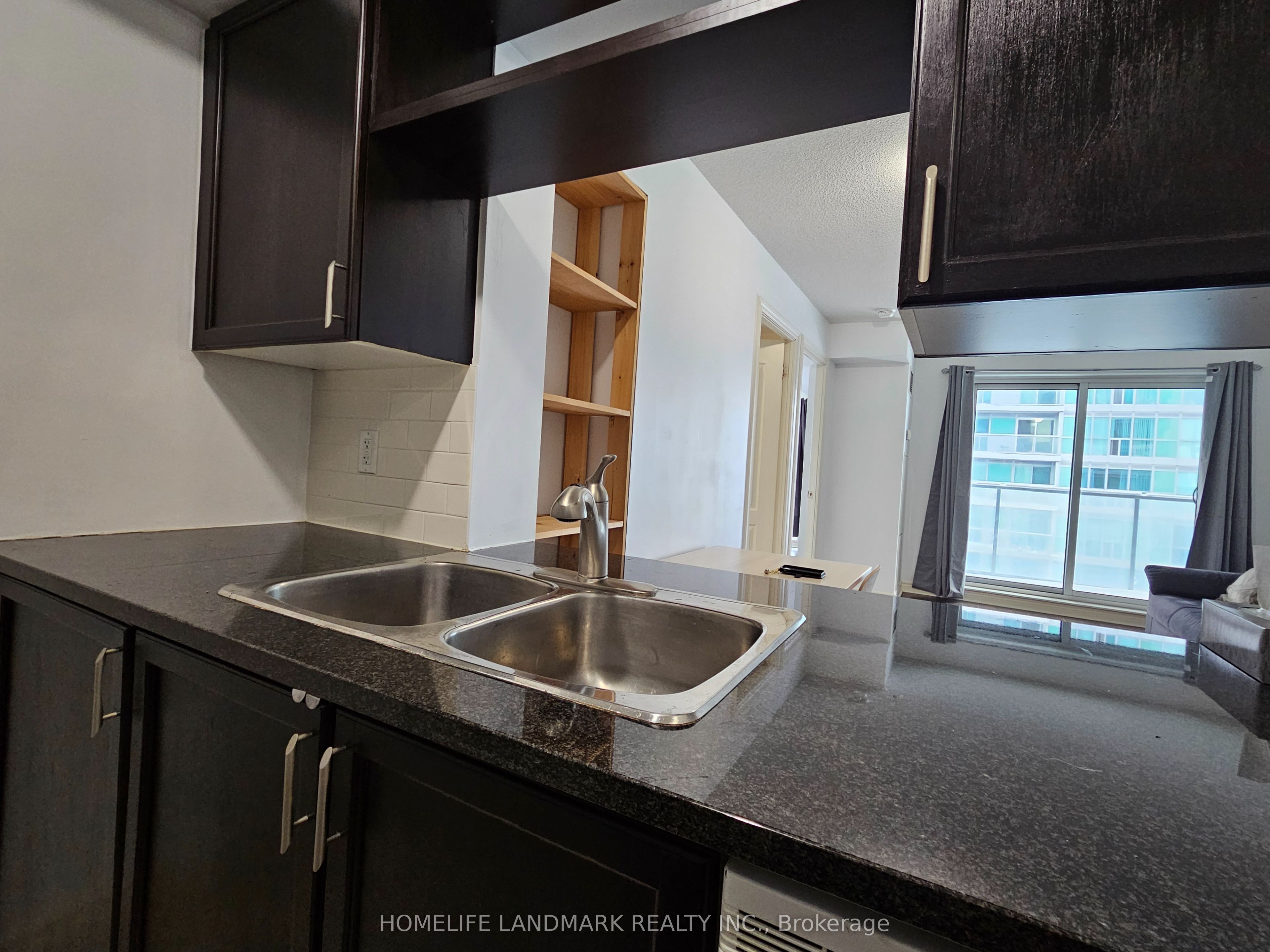 # 1705-70 Town Centre Court, Toronto, ON, M1P 4Y7 photo 3