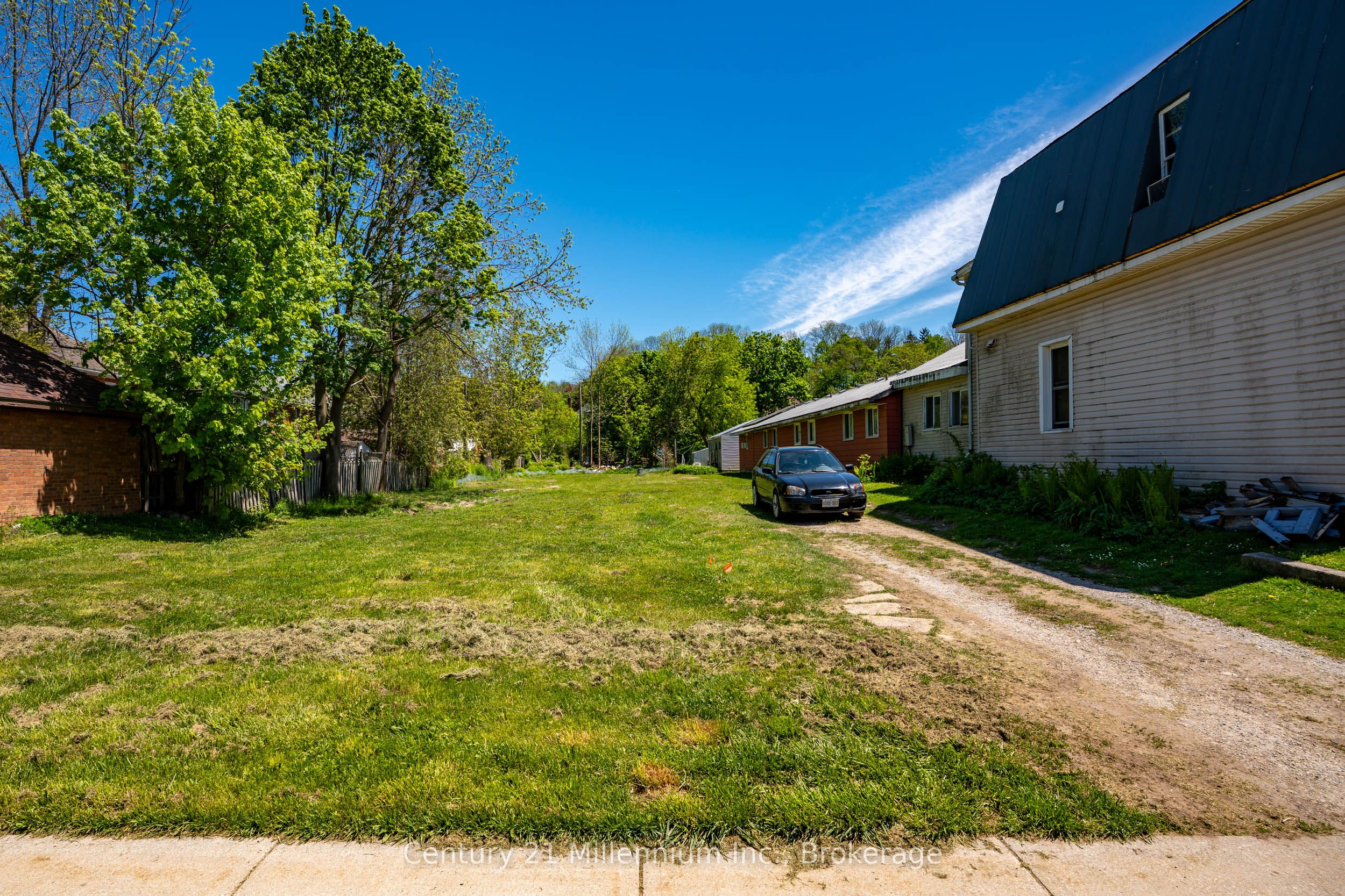 679 3rd Avenue E, Owen Sound, ON, N4K 2K2 photo 3