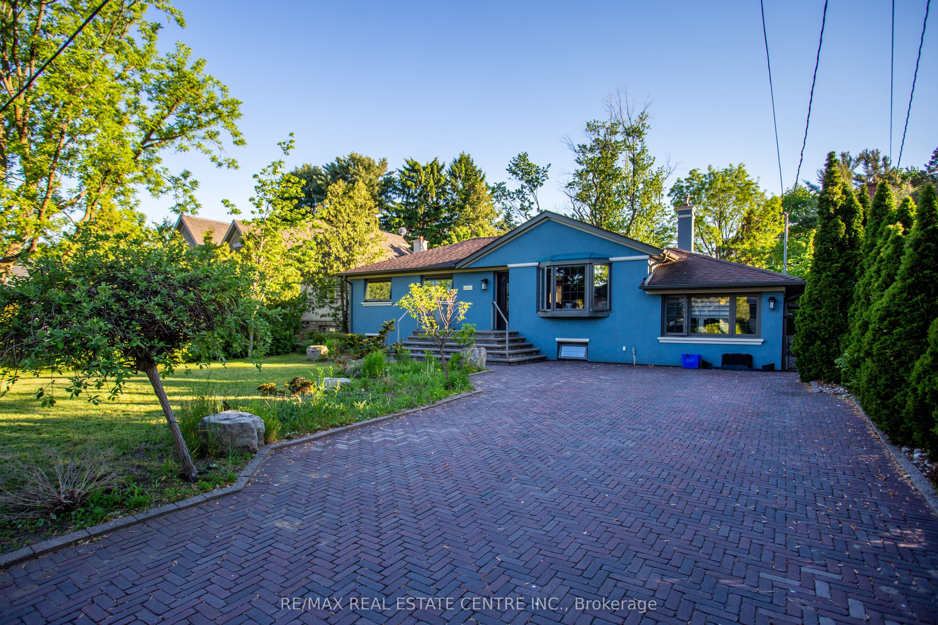 2450 Edenhurst Drive, Mississauga, ON, L5A 2K9