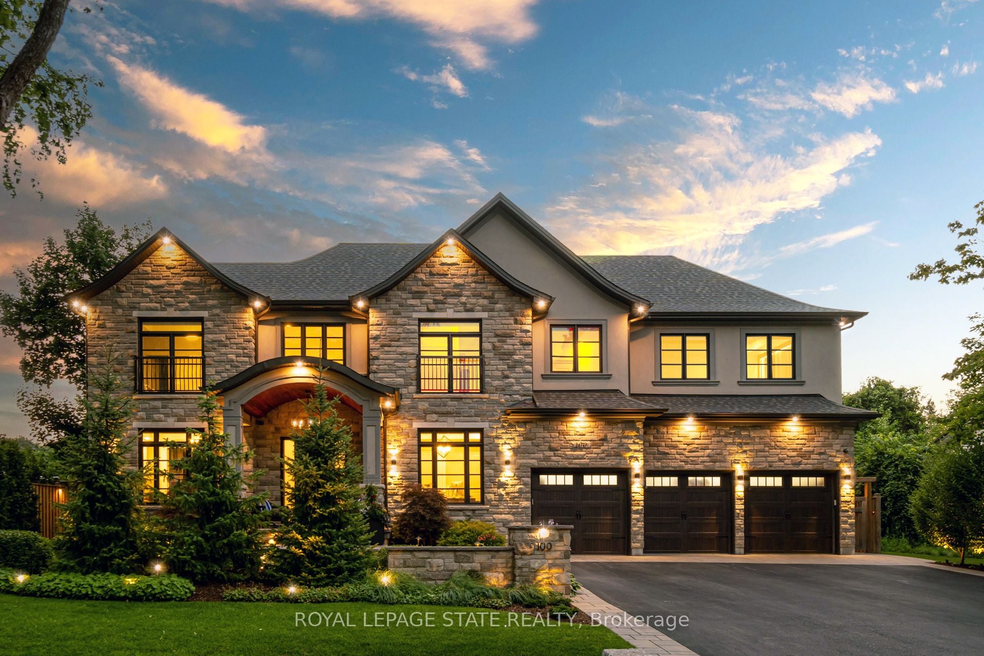 100 Seneca Drive, Hamilton, ON, L9G 3B8
