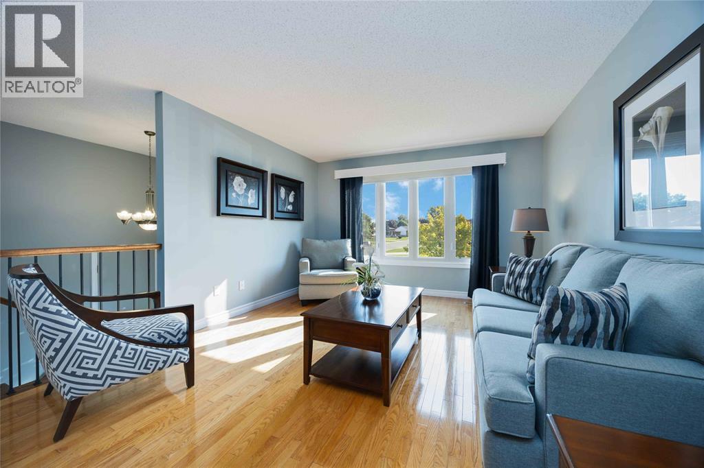 222 Thames Crescent, Sarnia, ON, N7S5C9 photo 5