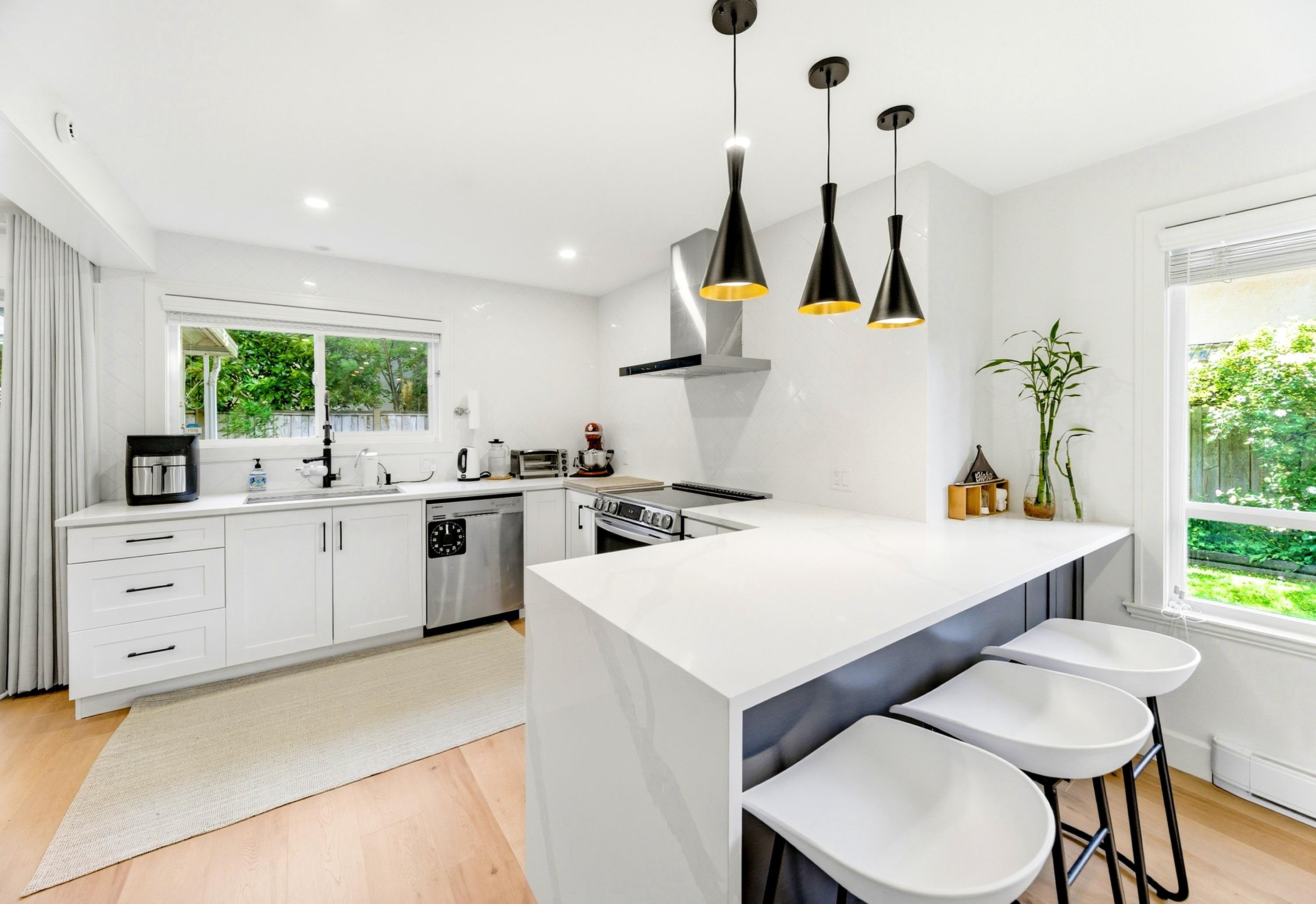16-8631 No. 3 Road, Richmond, BC, V6Y 2E6