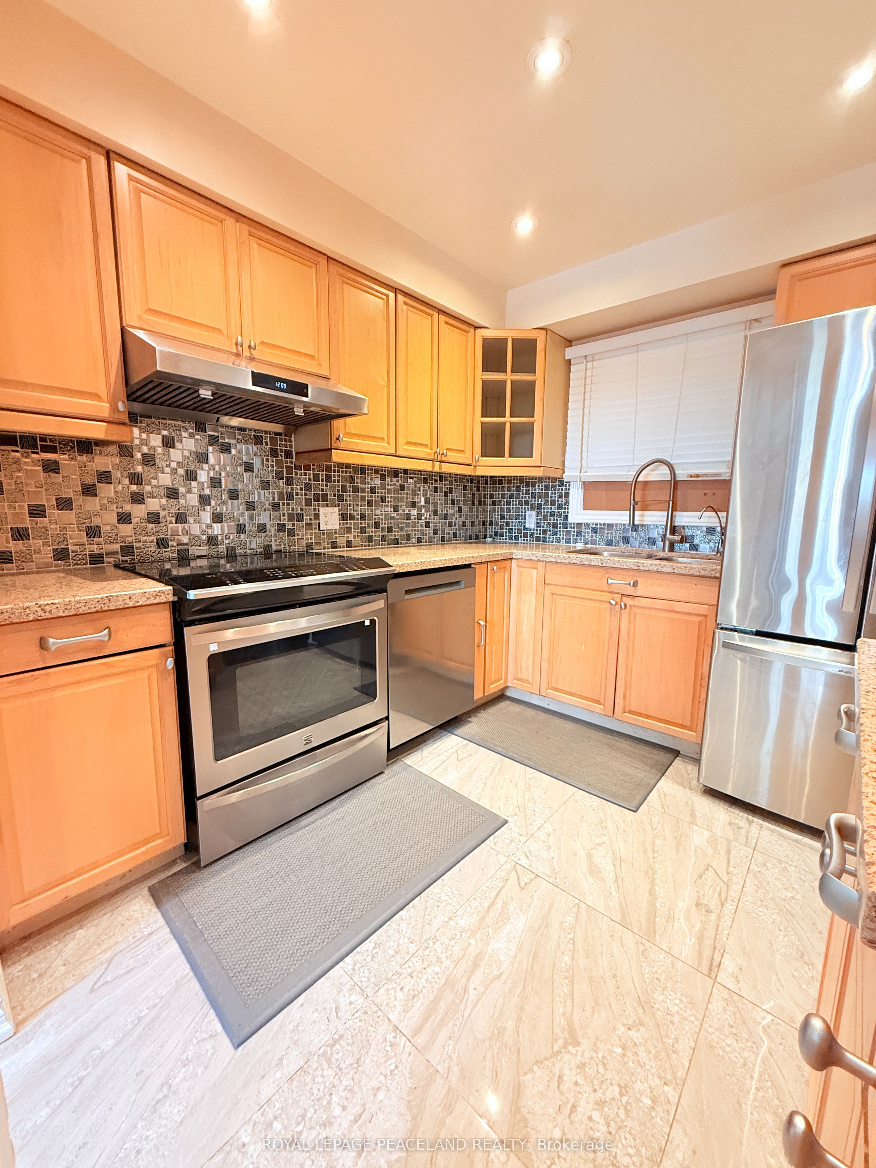Additional image 3 of 16 Madsen Crescent, Markham, ON, L3R 4P3
