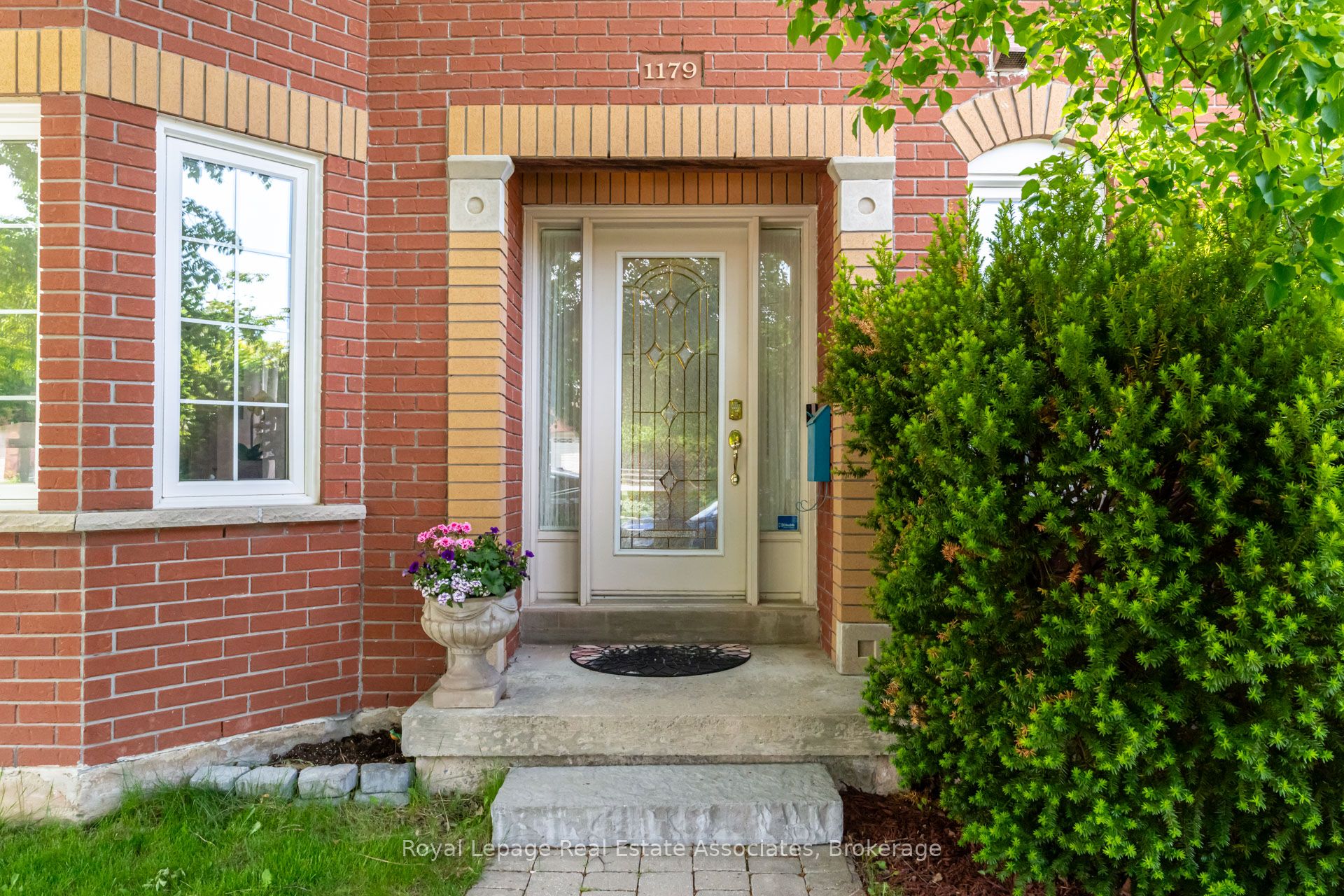 1179 Treetop Terrace, Oakville, ON, L6M 3N1 photo 4