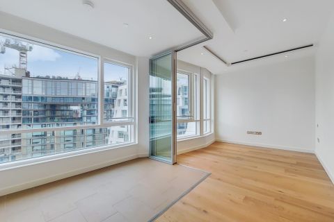 Prospect Way, London SW11, Studio for sale