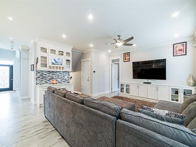 upper-10595 159b Street, Surrey, BC, V4N 3J4 photo 4