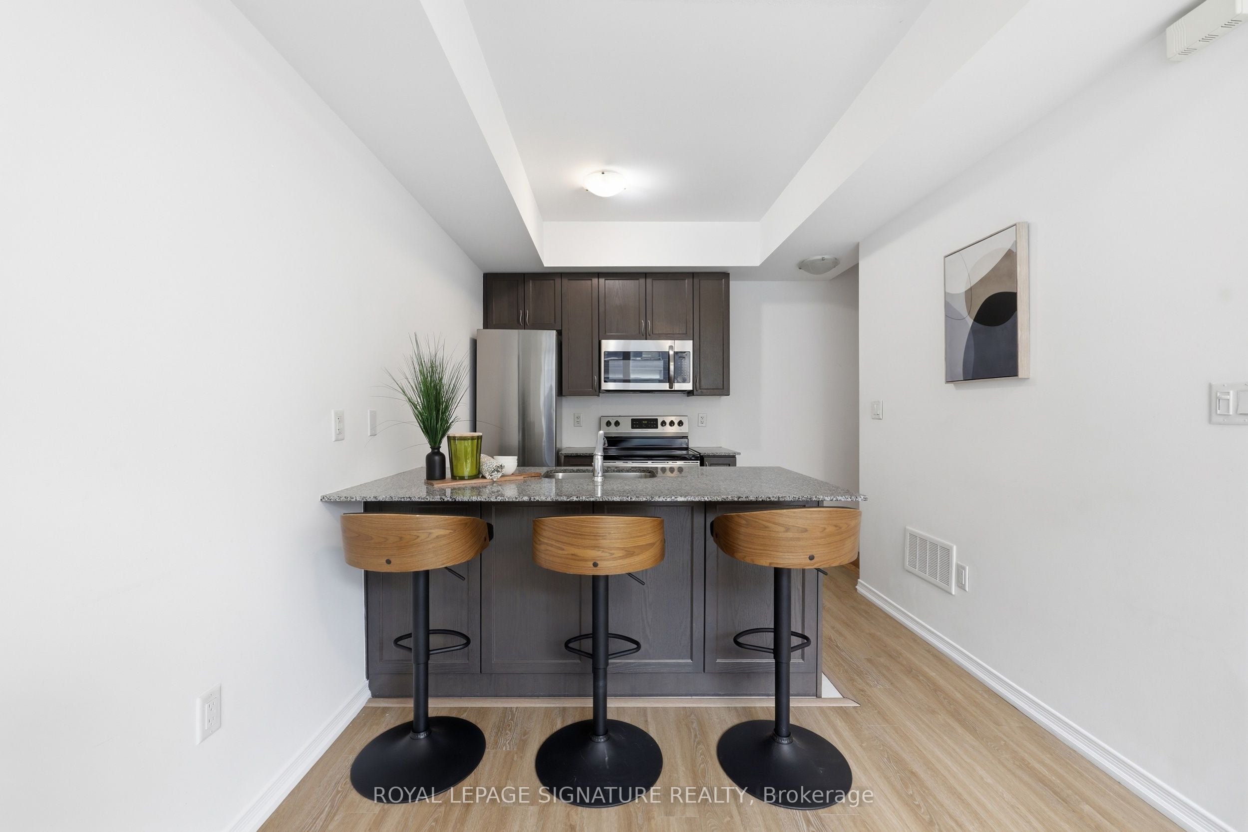 55-28 Fieldway Road, Toronto, ON, M8Z 0E3 photo 4