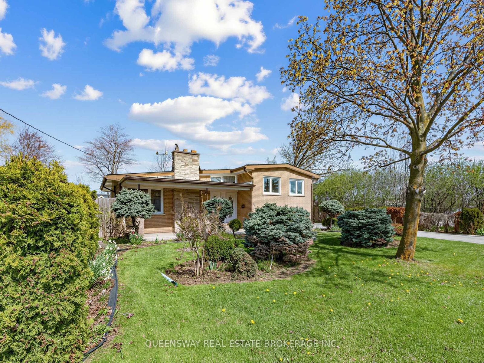 517 Pinegrove Road, Oakville, ON, L6K 2C2