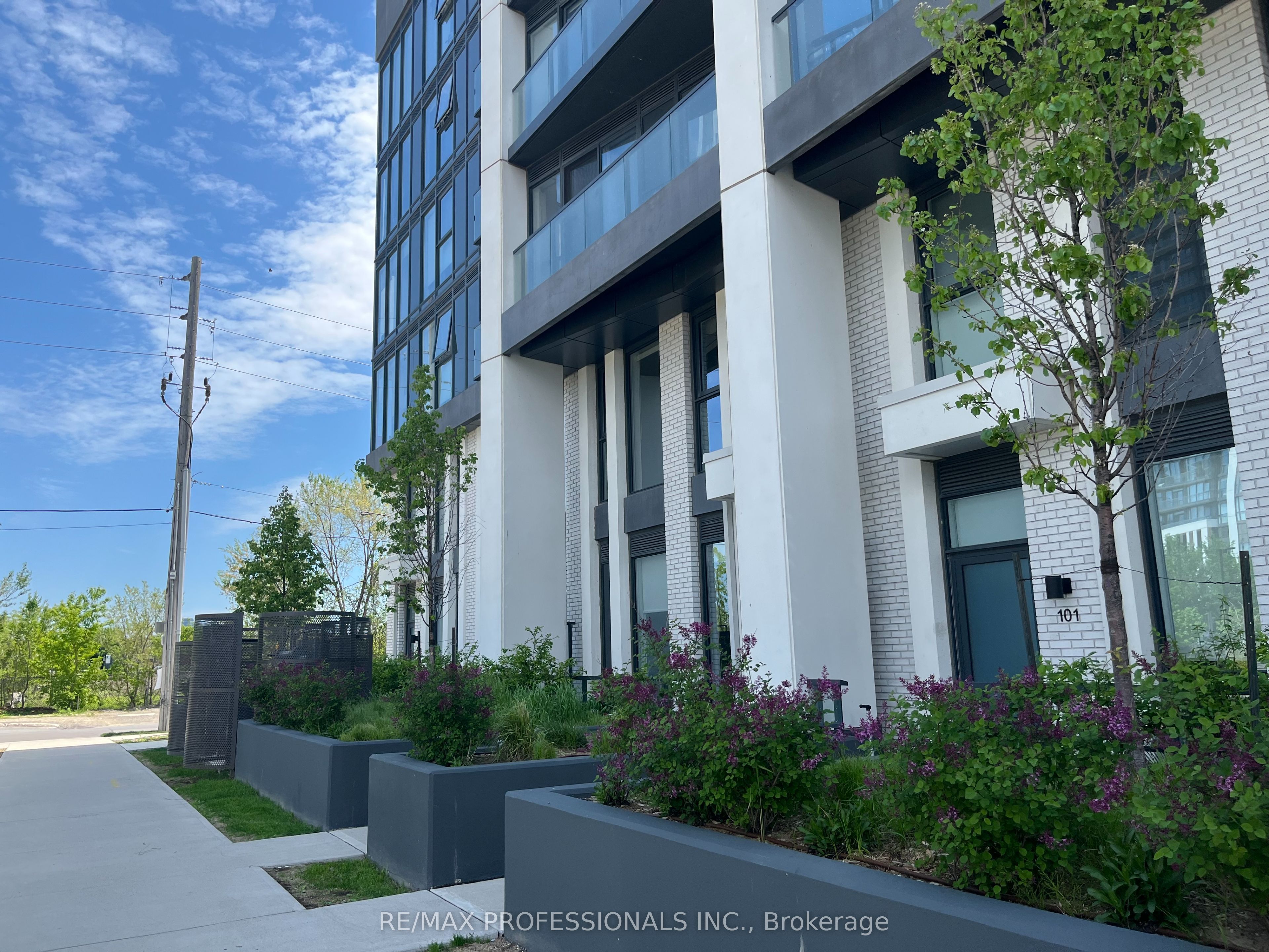 Additional image 2 of 3009-36 Zorra Street, Toronto, ON, M8Z 0G5