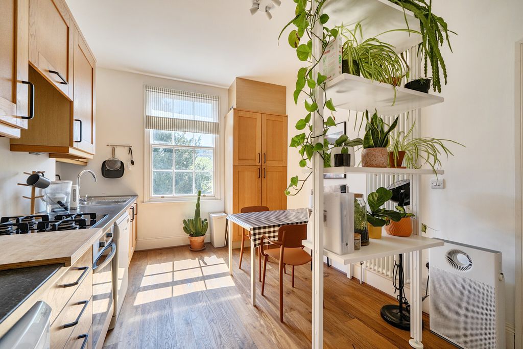 Additional image 6 of 2 bed flat for saleAbbots Walk, Reading, Berkshire RG1