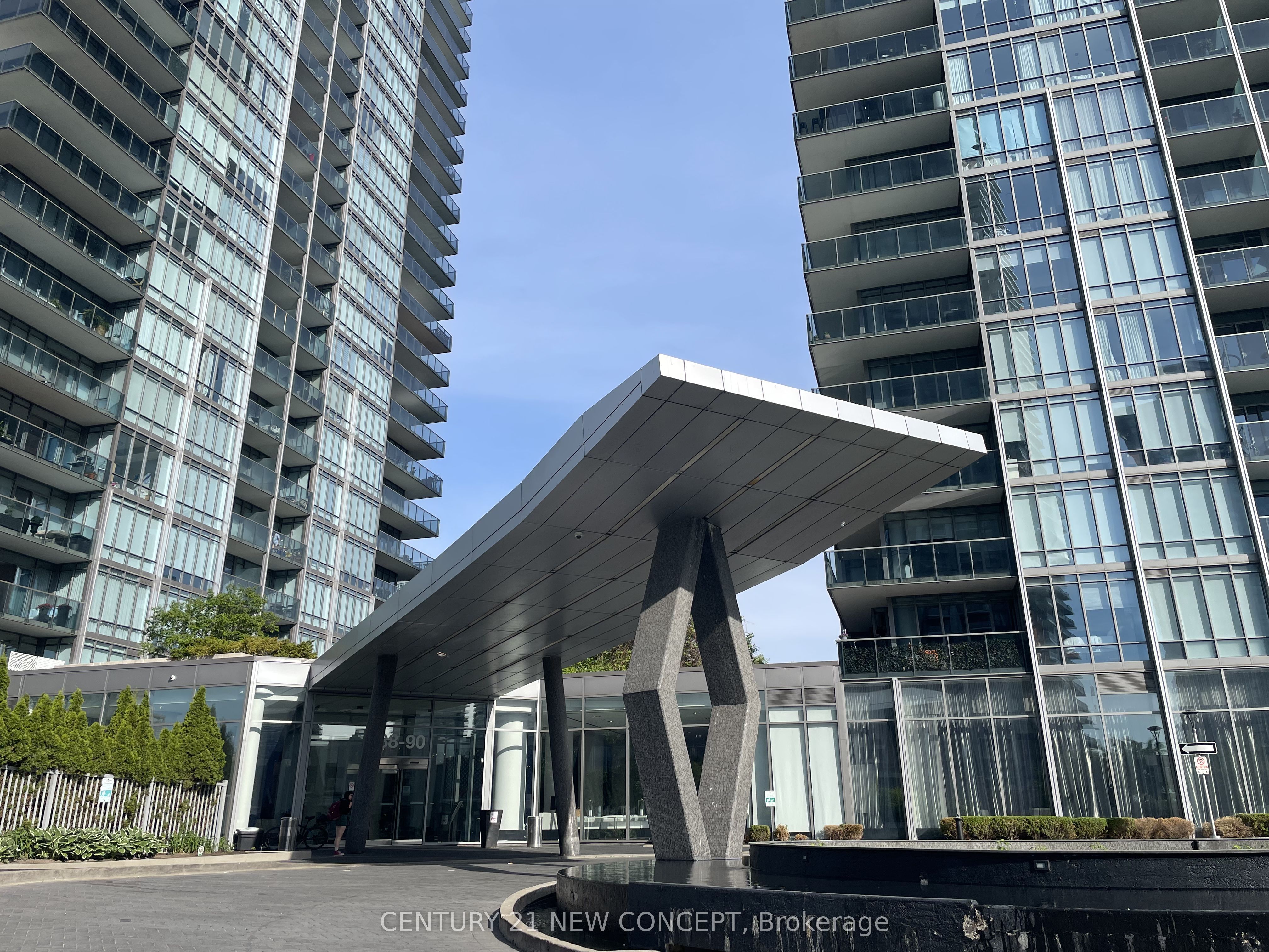 Additional image 2 of 215-90 Park Lawn Road, Toronto, ON, M8Y 0B6