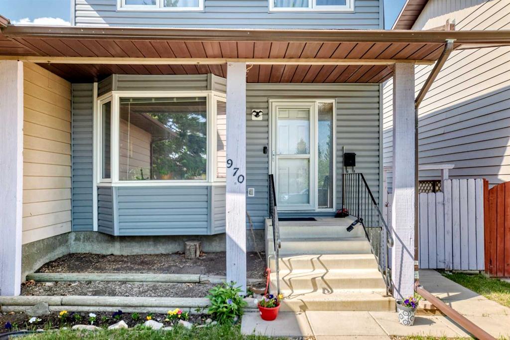 970 Berkley Drive NW, Calgary, AB, T3K 1A2 photo 5