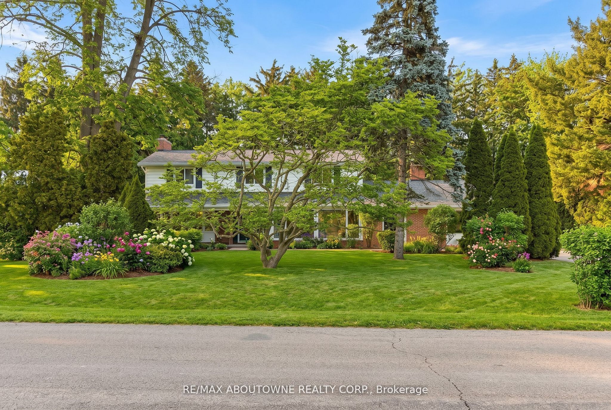 145 Wolfdale Avenue, Oakville, ON, L6L 4R9 photo 2