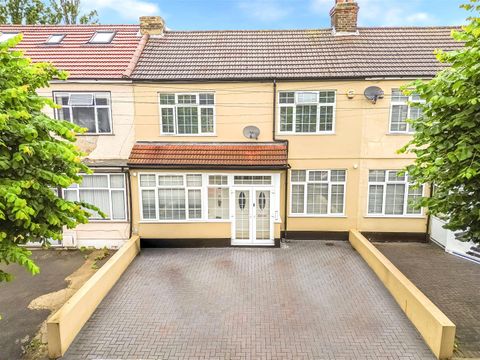 Grasmere Gardens, Redbridge IG4
