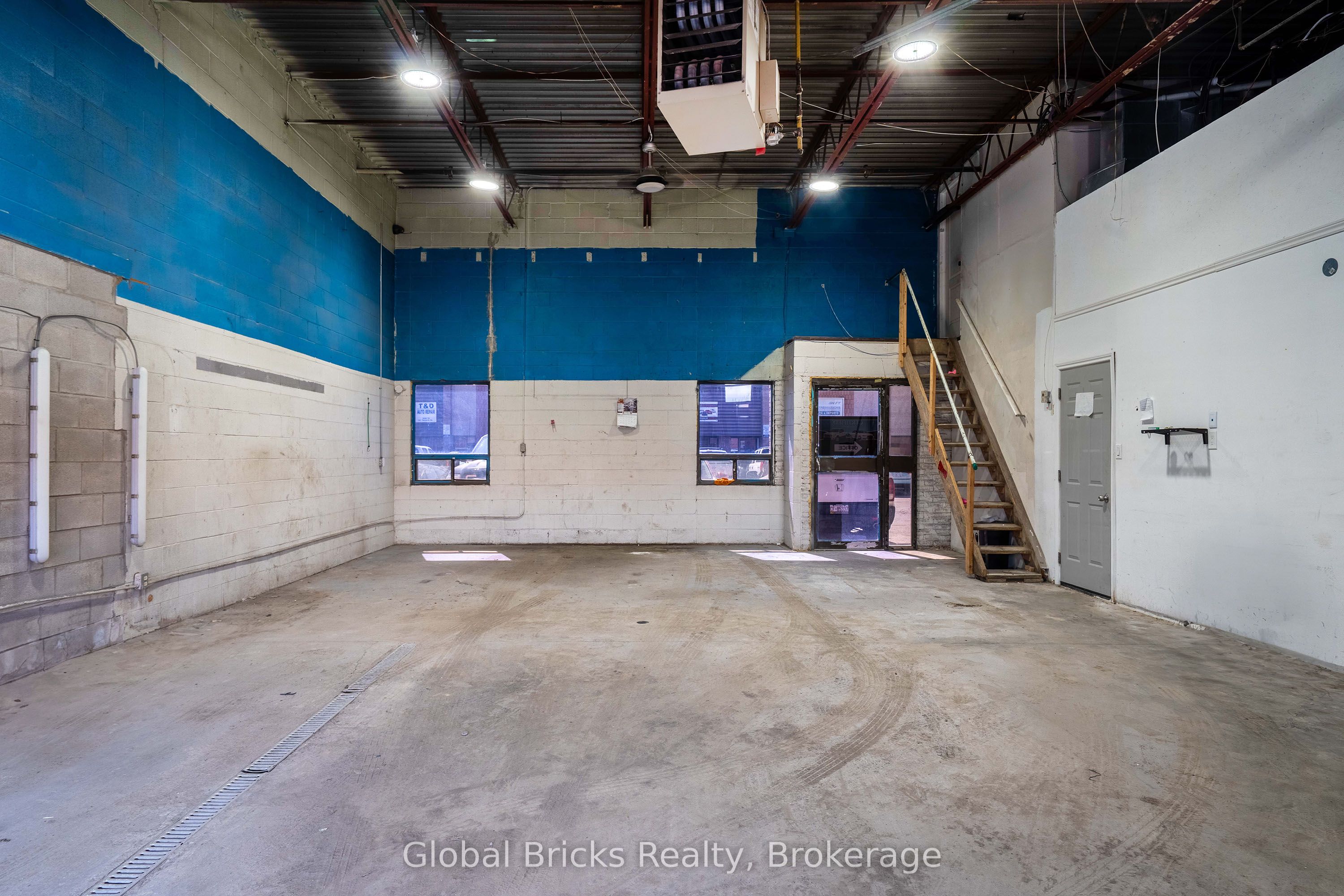 17B-155 Tory York Drive, Toronto, ON, M9L 1X9 photo 5