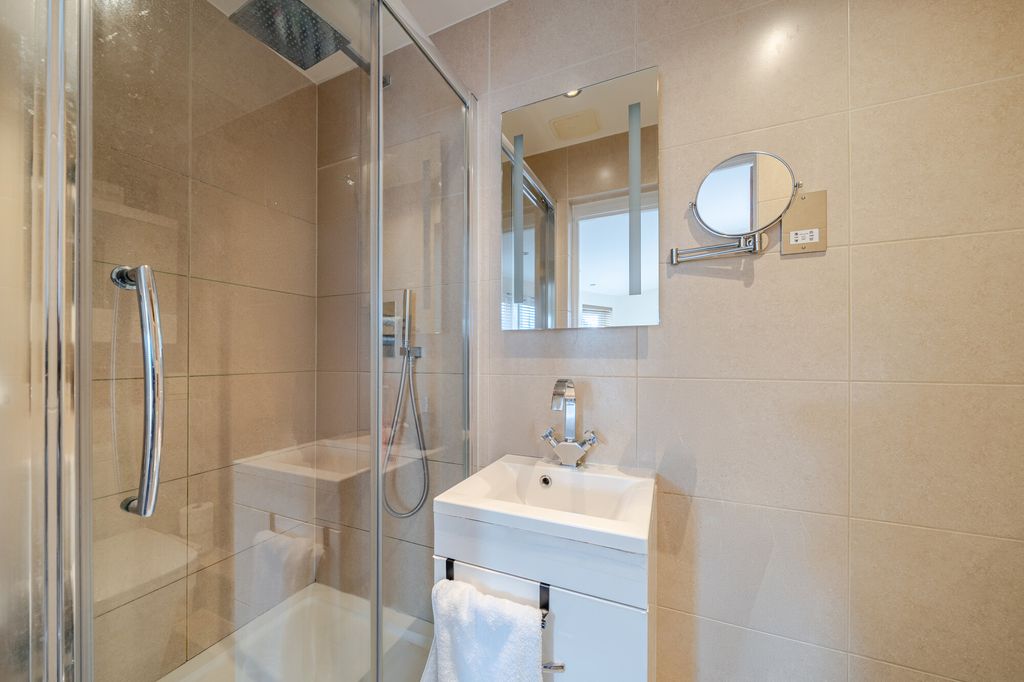 Additional image 10 of 2 bed flat for saleNorthway, Rickmansworth WD3