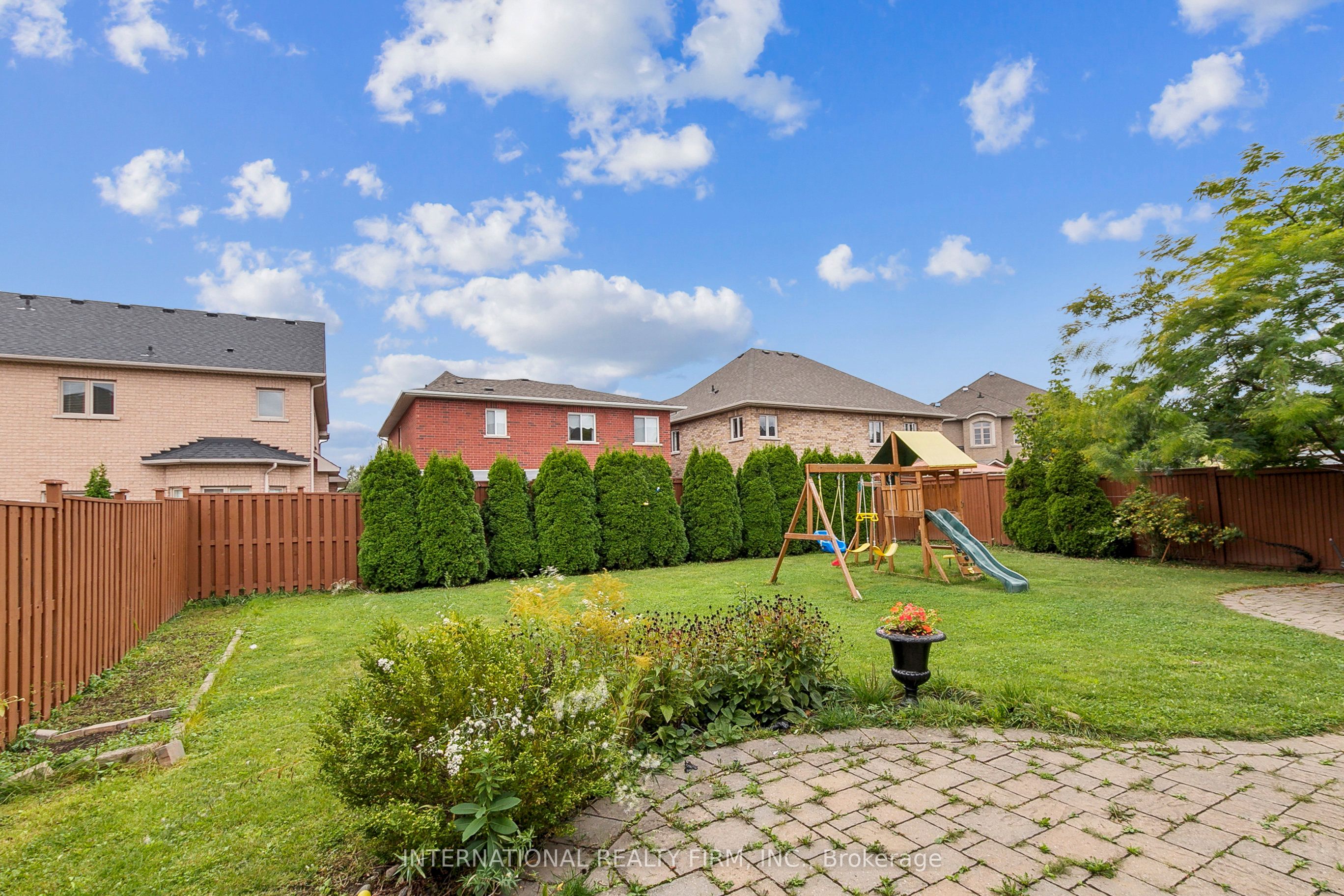 Additional image 4 of 8 Redwillow Road W, Brampton, ON, L6P 2A3