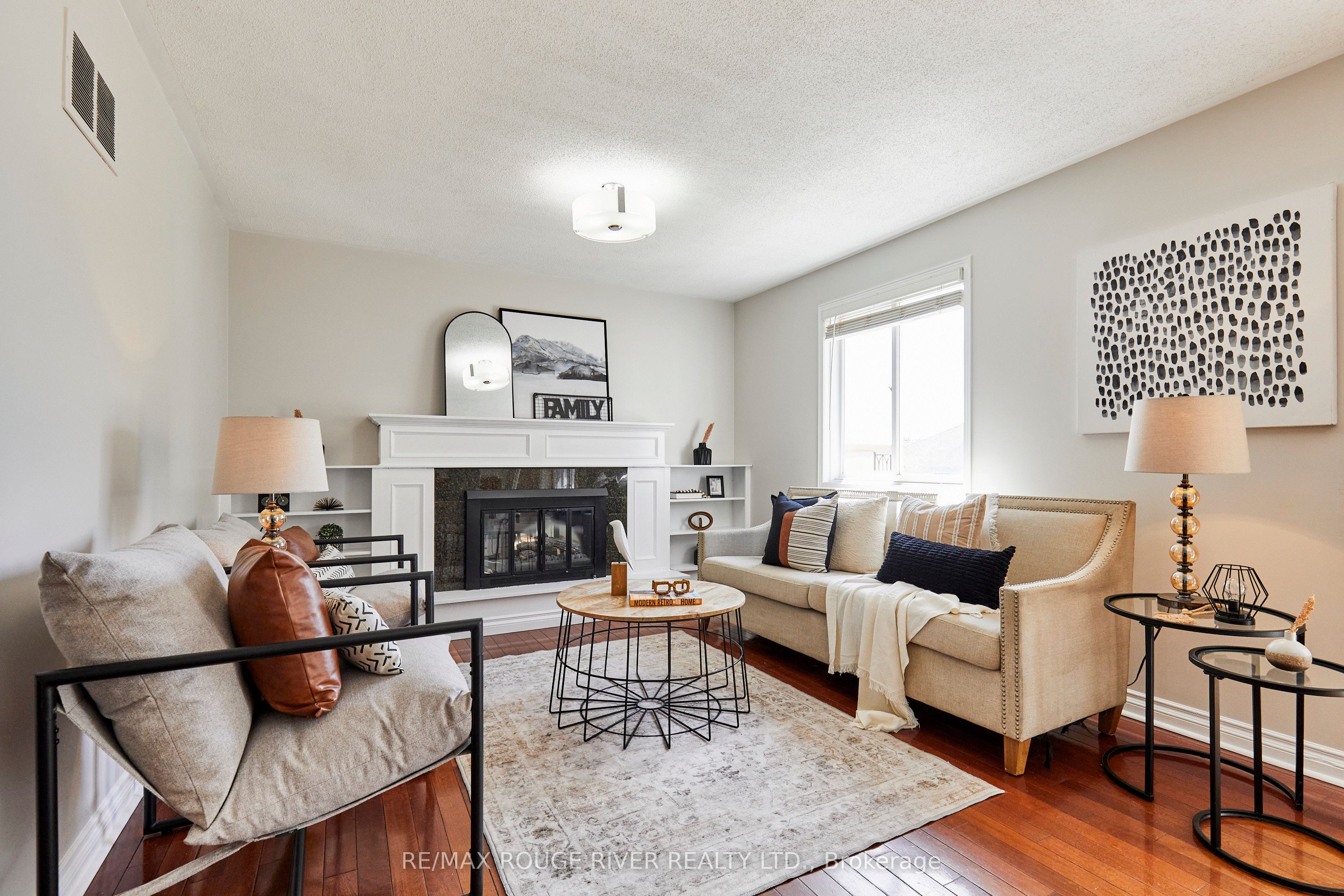 31 Champine Square, Clarington, ON, L1C 4W1 photo 4