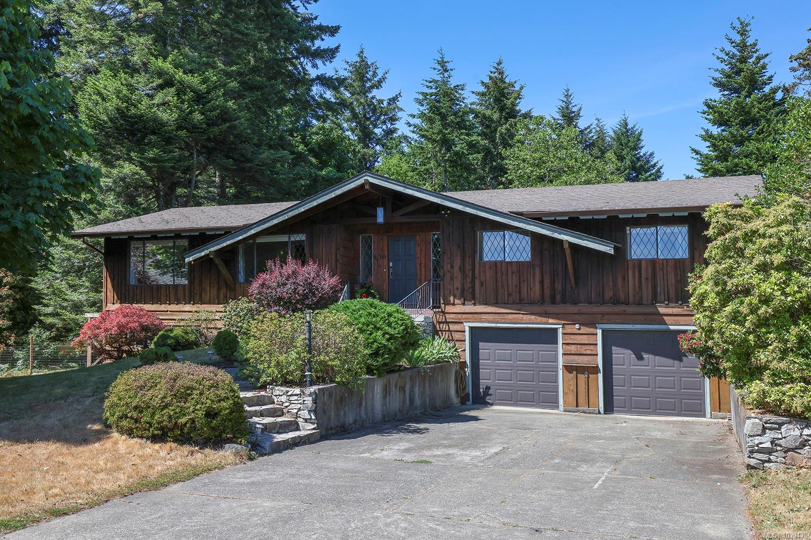 611 Crestview Drive, Comox, BC, V9M 3E6 photo 3