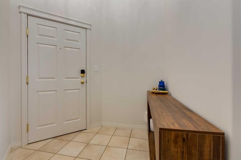 505-2419 Erlton Road SW, Calgary, AB, T2S 3B5 photo 3