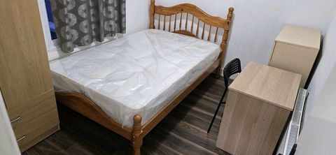 Stratford E15, Room to rent