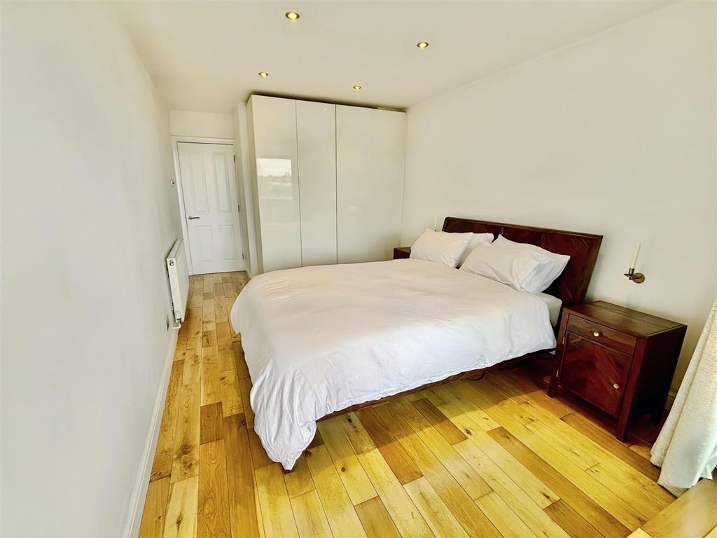 Additional image 17 of 2 bed flat for saleEsplanade, Rochester ME1