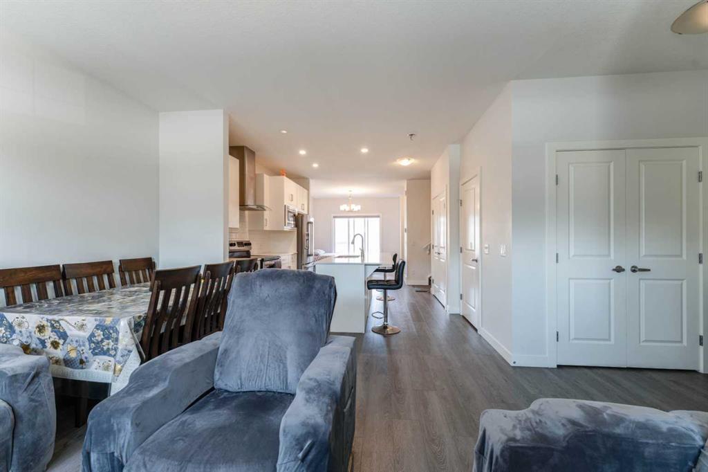 150 Red Embers Common NE, Calgary, AB, T3N1L2 photo 5