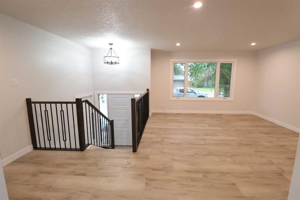 1816 11 St , Coaldale, AB, T1M 1A6 photo 5