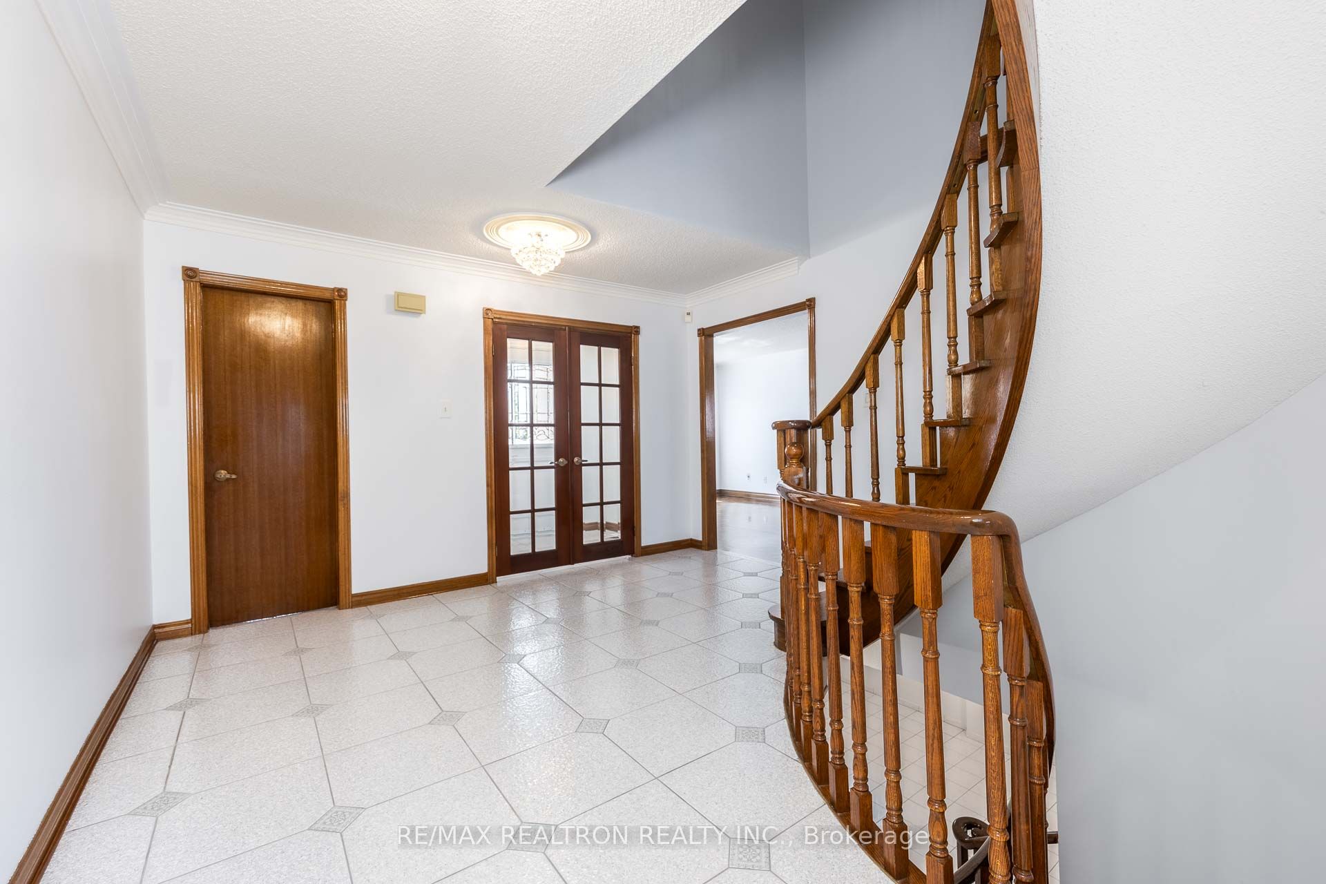 73 Saddle Tree Crescent, Vaughan, ON, L4L 3X4 photo 5