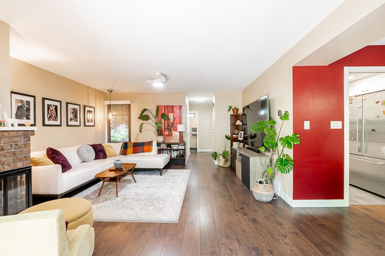 11-3350 Rosemont Drive, Vancouver, BC, V5S 2C9 photo 3