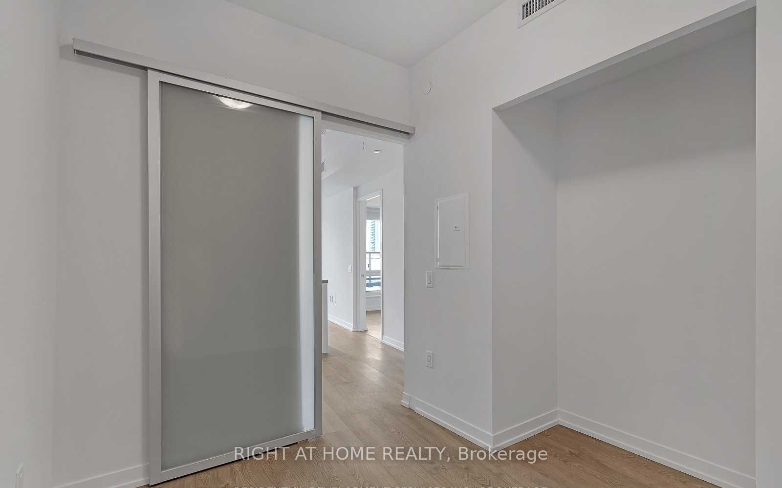 208E-8868 Yonge Street, Richmond Hill, ON, L4C 0T4 photo 5