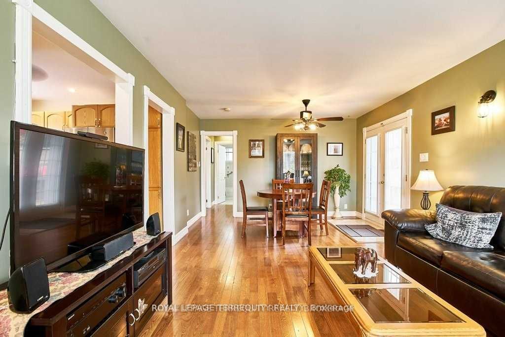 Main-304 Palmerston Avenue, Whitby, ON, L1N 3E9 photo 4