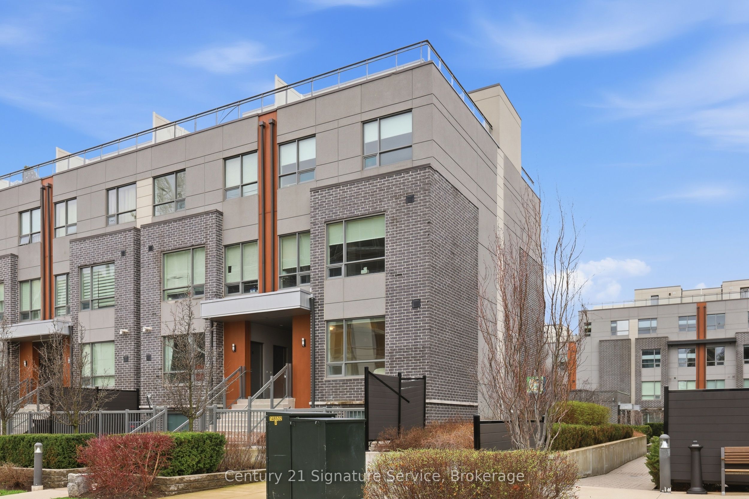 2-1238 Cawthra Road, Mississauga, ON, L5G 0B6