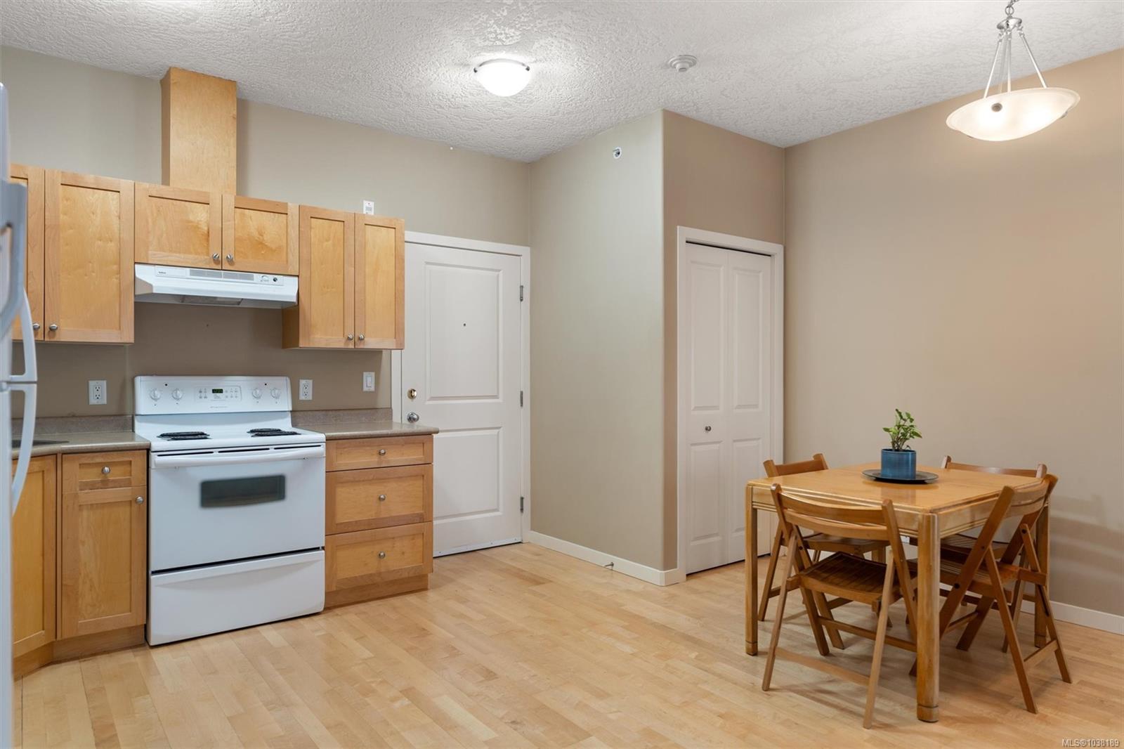 Additional image 6 of #301-2844 Bryn Maur Road, Langford, BC, V9B 3T4