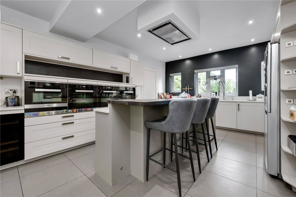Additional image 4 of 6 bed detached house for saleAdelaide Road, Walton-On-Thames, Surrey KT12