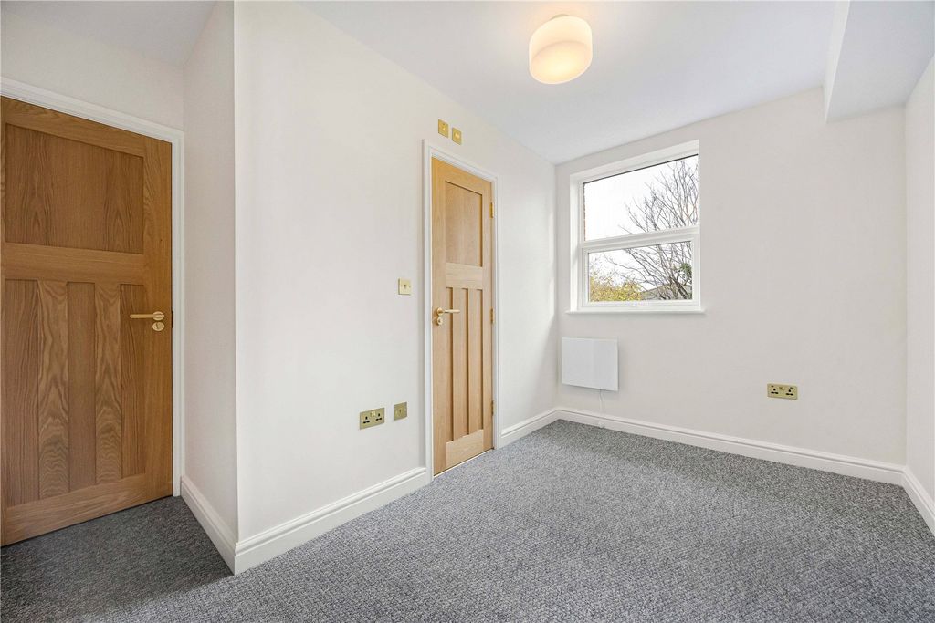 Additional image 19 of 4 bed terraced house for saleLorne Street, Reading RG1