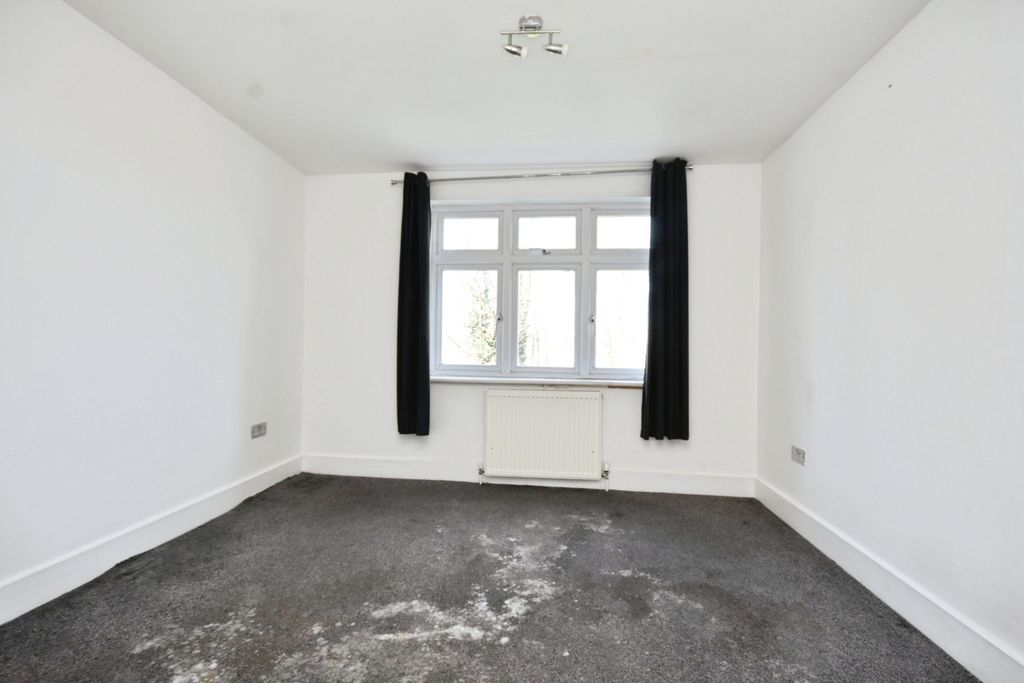 Additional image 8 of 8 bed flat for saleArklow Square, Ramsgate, Kent CT11