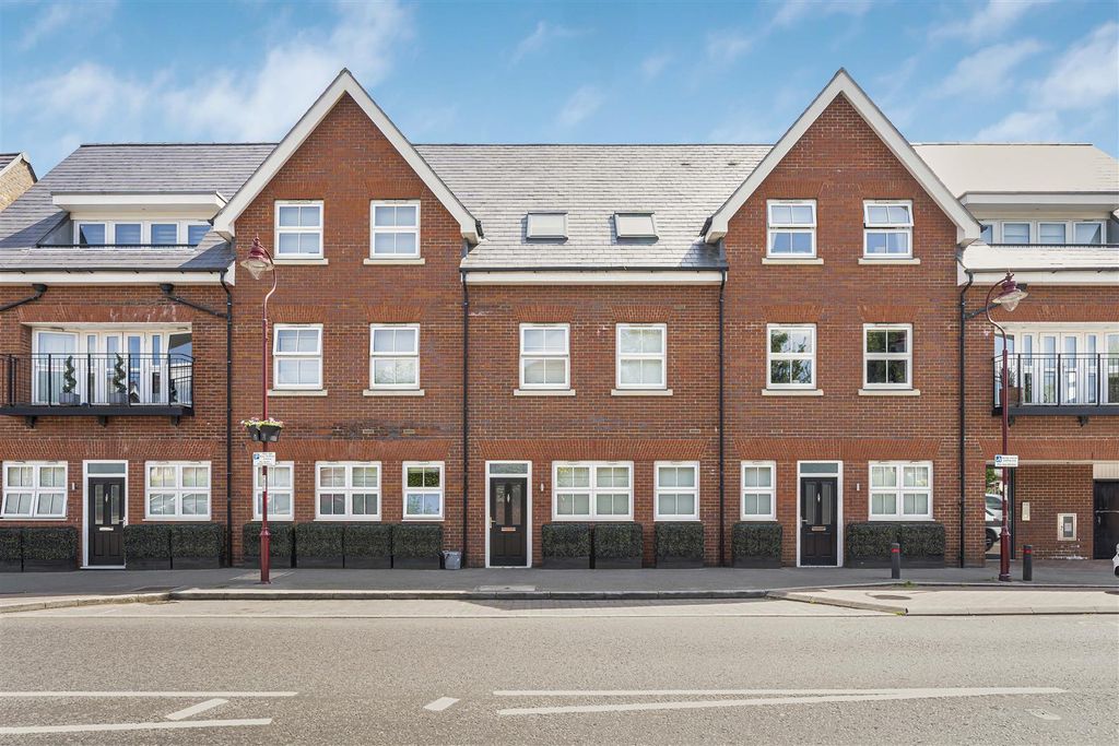 Additional image 3 of 1 bed flat for saleWatling Street, Radlett WD7