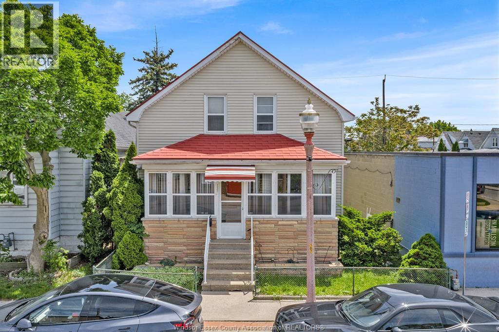 1221 Erie , Windsor, ON, N9A3Z6 photo 2