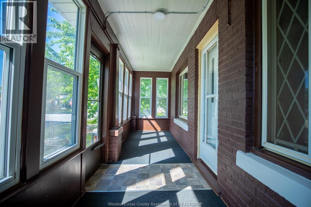 3615 Bloomfield Road, Windsor, ON, N9C1S1 photo 2