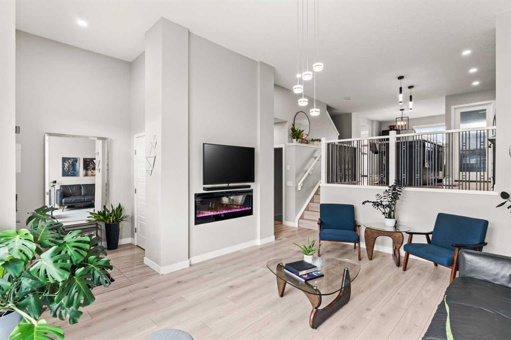 46 Corner Meadows Common NE, Calgary, AB, T3N 1K1 photo 3