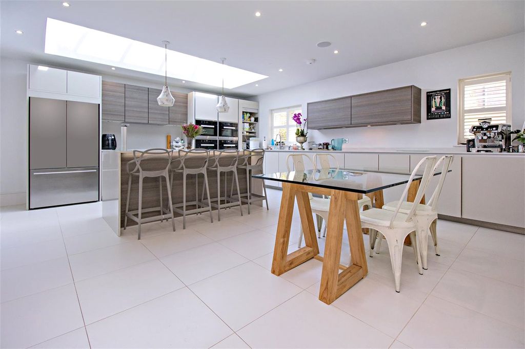 Additional image 2 of 6 bed detached house for saleSpencer Close, Radlett, Hertfordshire WD7